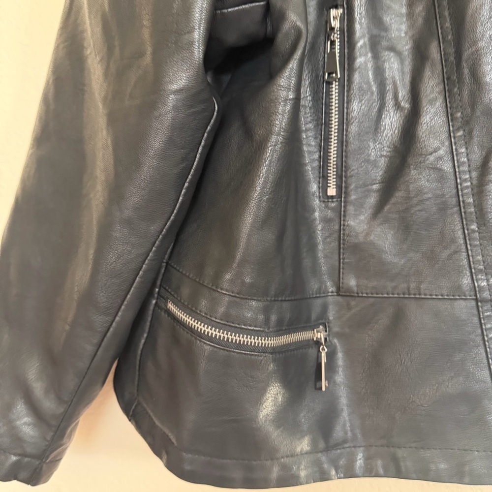 Olivia Miller Black Faux  Leather Moto Jacket - Picture 6 of 7